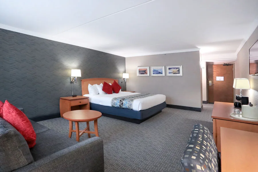 fife king comfort room alternate view