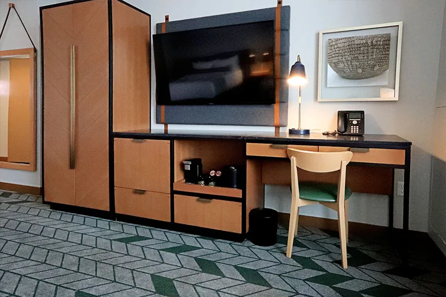 luxury double queen study area